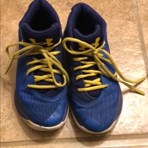 Under Armour Curry basketball. Size 1. Look great.